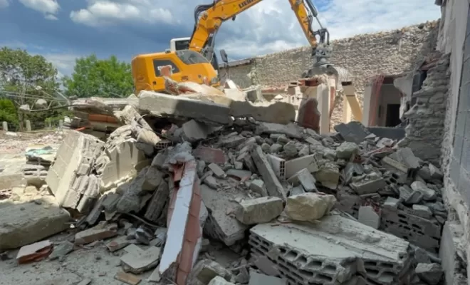 Travaux de démolition dans la Drôme