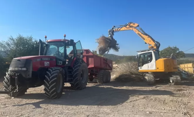 Travaux d'évacuation des végétaux/gravas/déchets à Crest, Crest, Val Drôme T.P