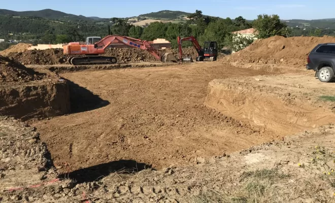 Travaux de terrassement à Crest (Drôme), Crest, Val Drôme T.P